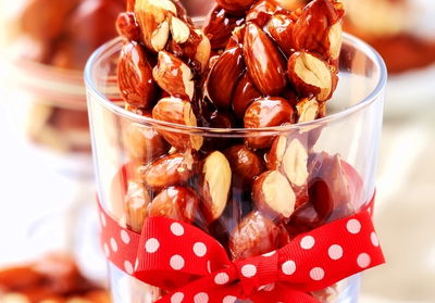 חטיף קרמל שקדים ביתי כשר לפסח