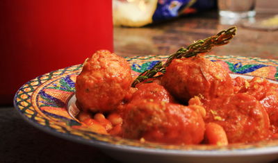 קציצות הודו ושעועית ברוטב עגבניות