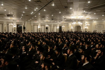 מאות באסיפה