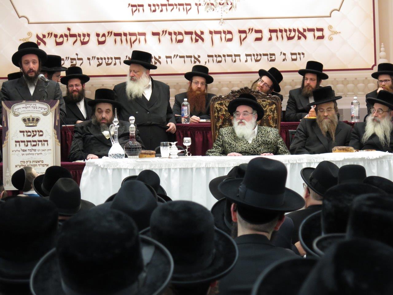 ויז'ניץ הכתירה דיין לקהילה בבורו פארק. צפו