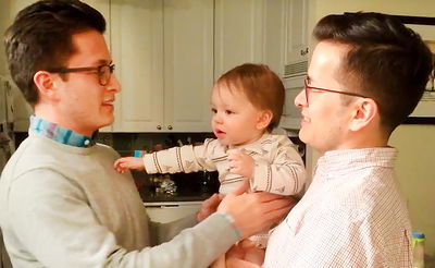 מתוק: מה קורה כשתינוק פוגש את התאום של אבא שלו?