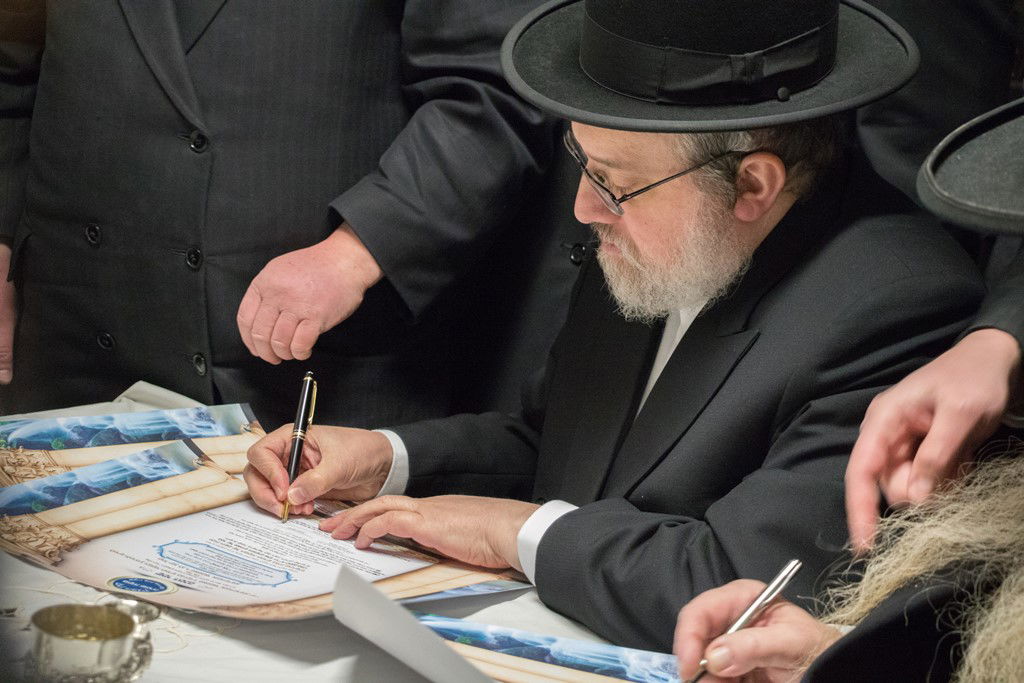 גלריה: האדמו"ר מסאטמר קפץ לביקור בזק באנטוורפן