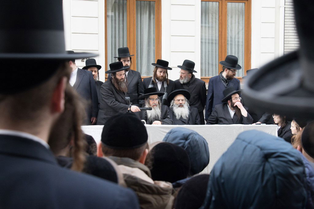 גלריה: האדמו"ר מסאטמר קפץ לביקור בזק באנטוורפן