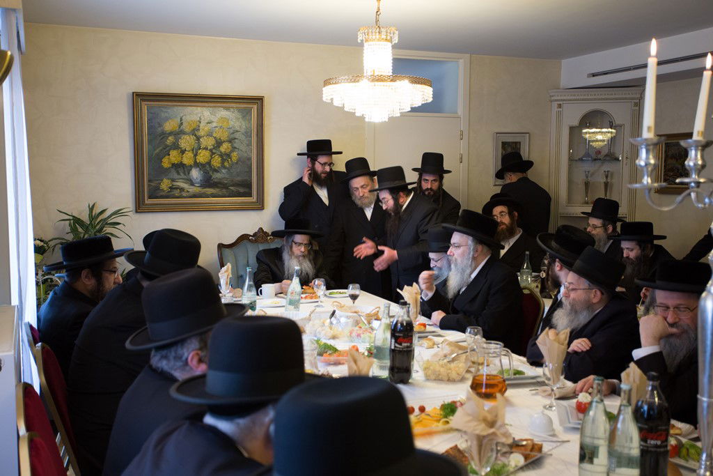 גלריה: האדמו"ר מסאטמר קפץ לביקור בזק באנטוורפן