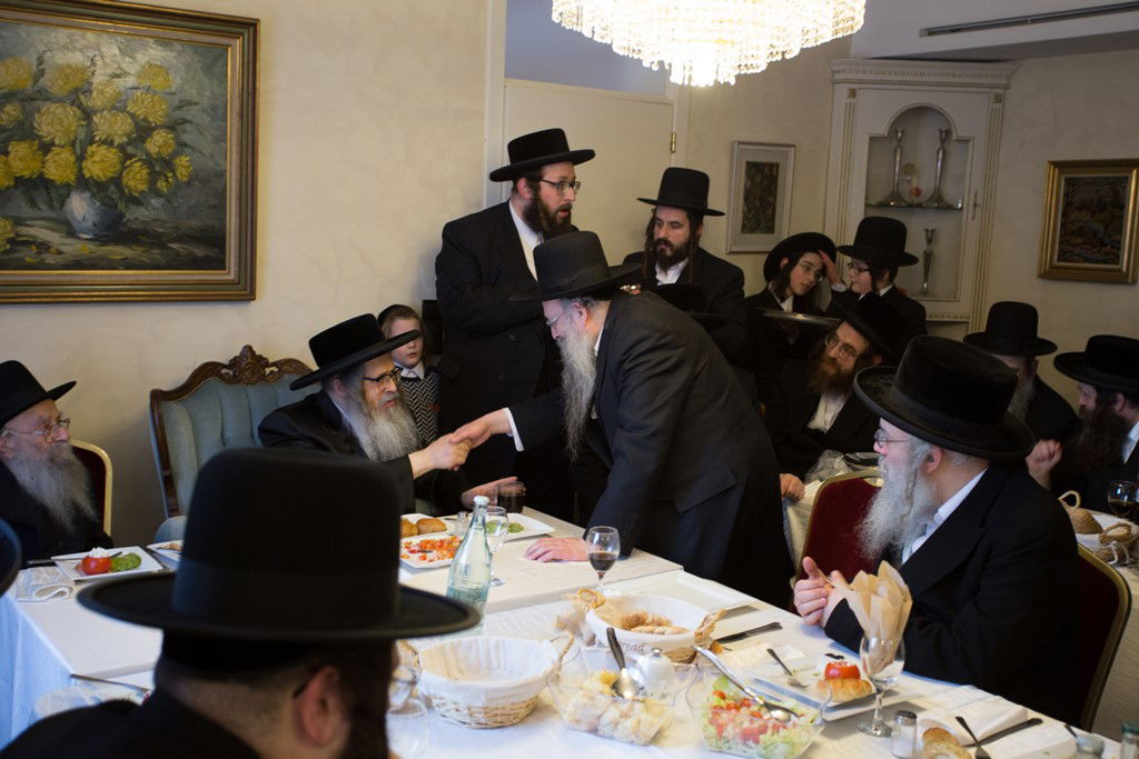 גלריה: האדמו"ר מסאטמר קפץ לביקור בזק באנטוורפן