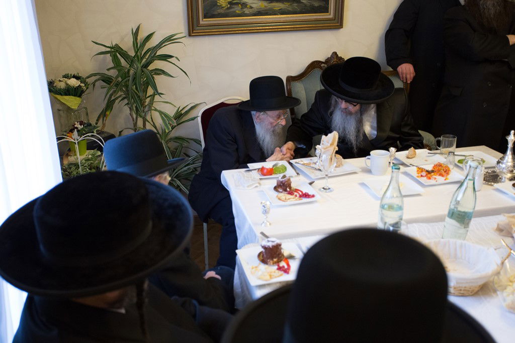 גלריה: האדמו"ר מסאטמר קפץ לביקור בזק באנטוורפן