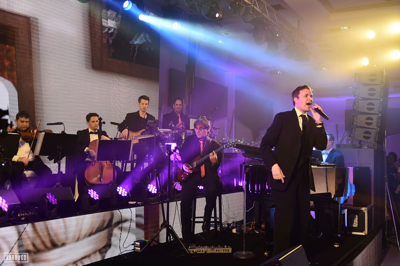 צפו: אוהד מושקוביץ, איציק דדיה ועוזיה צדוק מבצעים את 'מדוע'