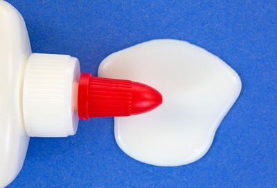 אלעד: בת שנתיים בלעה דבק שהתייבש ונתקע בגרונה