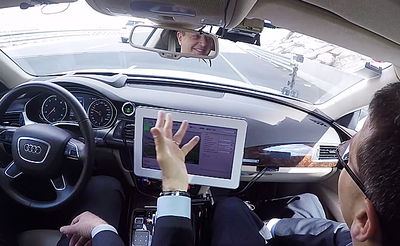 צפו: השגריר האמריקני נוסע ללא נהג בירושלים