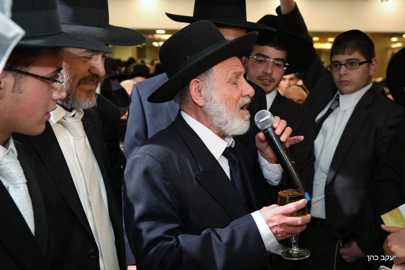 גלריה: חתונת נכדתו הראשונה של הדיין רבי ציון בוארון