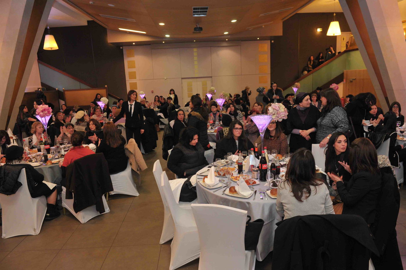 גלריה: הכנסת ספר תורה לזכר נרצחי הטבח בהיפר-כשר בפריז