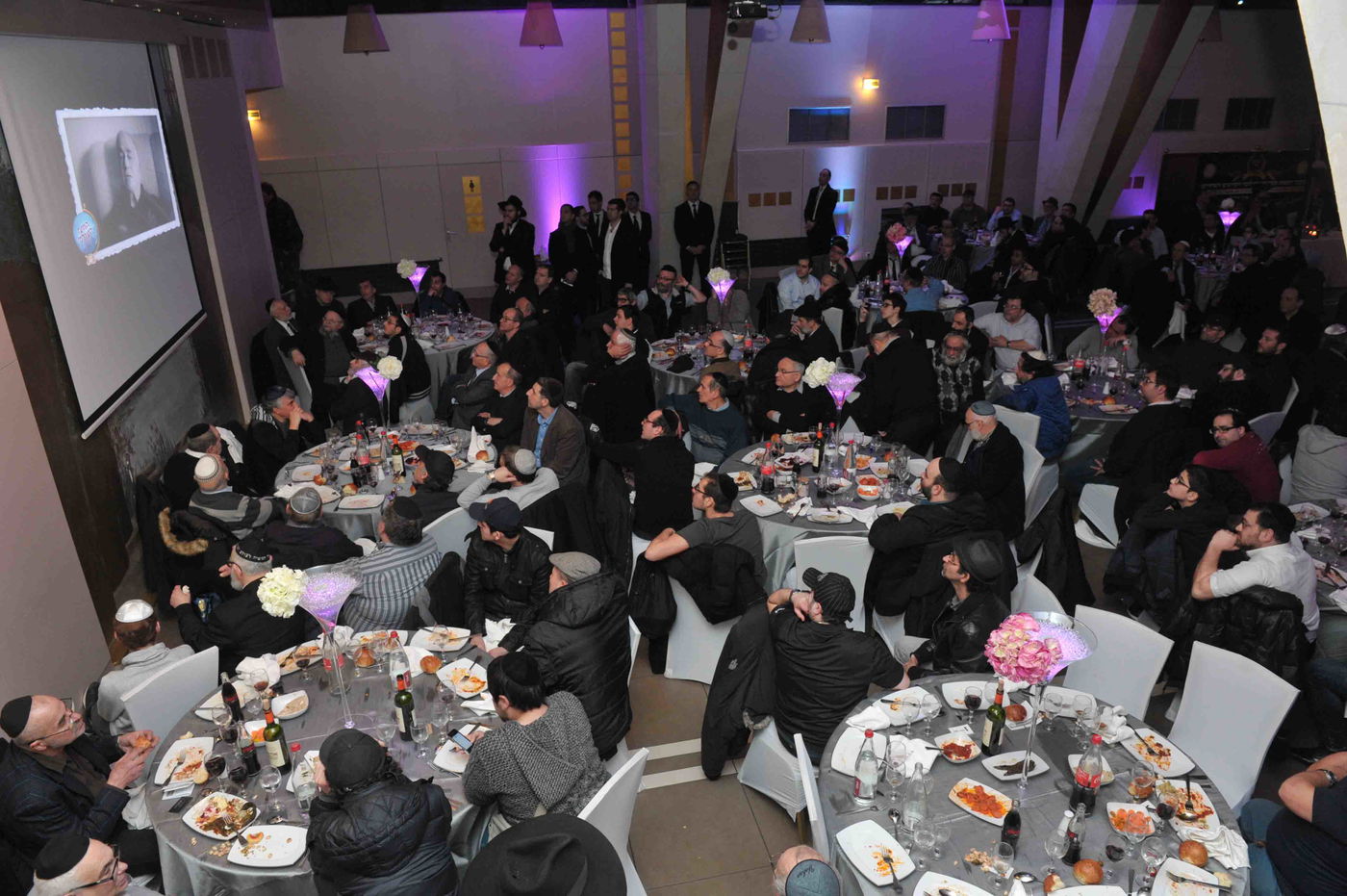 גלריה: הכנסת ספר תורה לזכר נרצחי הטבח בהיפר-כשר בפריז