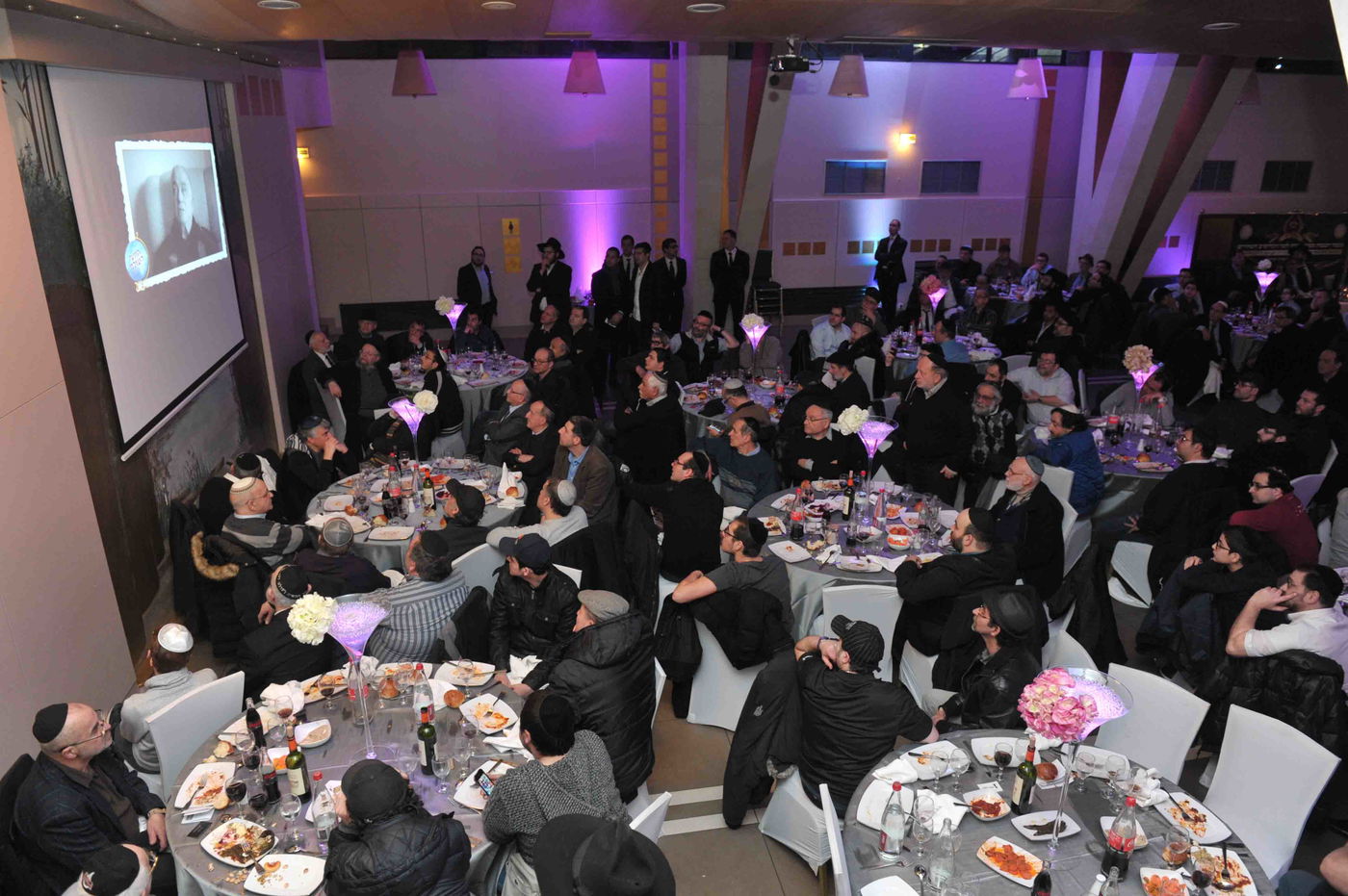 גלריה: הכנסת ספר תורה לזכר נרצחי הטבח בהיפר-כשר בפריז