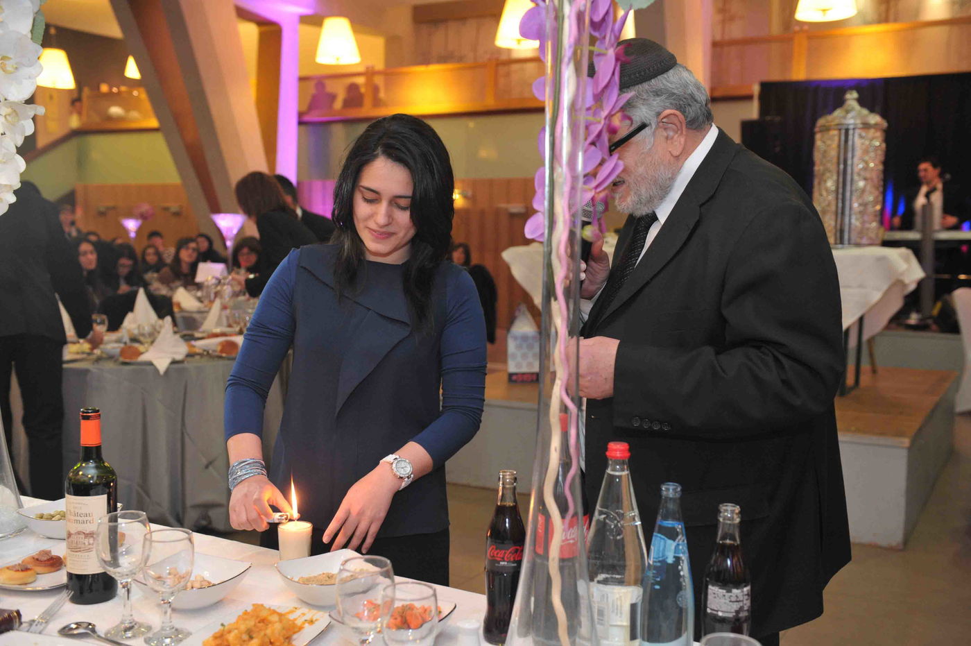 גלריה: הכנסת ספר תורה לזכר נרצחי הטבח בהיפר-כשר בפריז