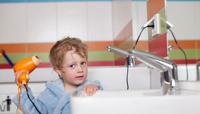 איך מונעים 'פגיעה נרקסיסטית' בילדים?