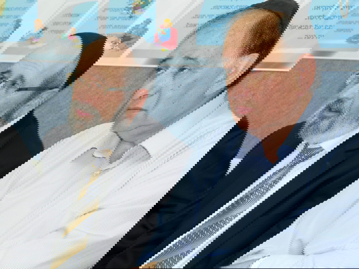 יונה יהב סייר עם מיכאל אלפר ב'בית יעקב'