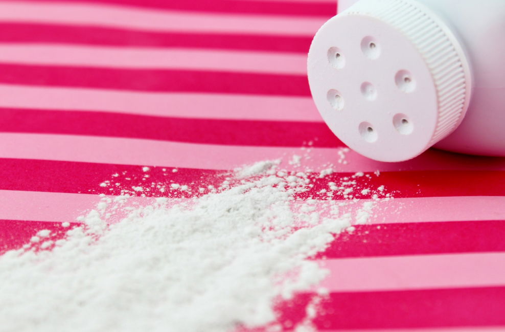 אבקה קטלנית? הטלק של Johnson & Johnson