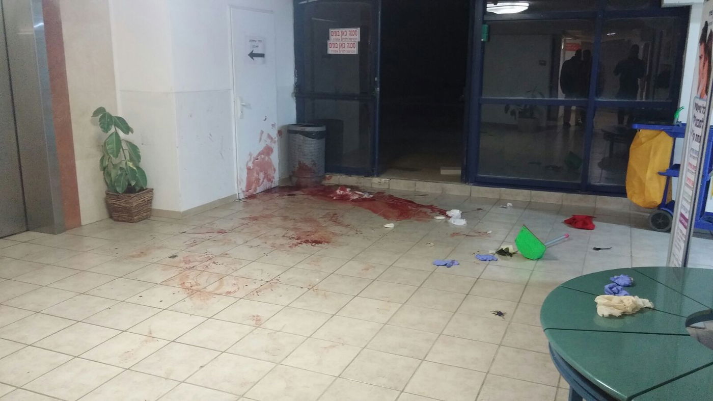 הלילה במעלה אדומים: מאבטח נפצע אנוש בפיגוע דקירה