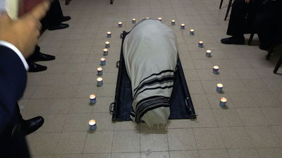 מיטתו של הרב ליבוביץ זצ"ל, הלילה