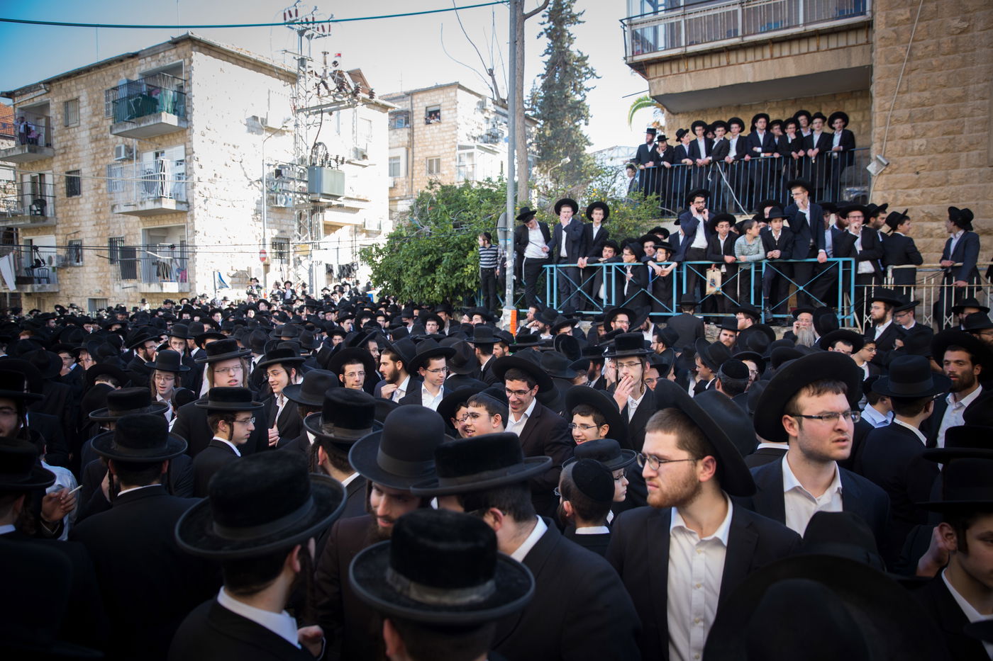 בדמע וכאב: אלפים נפרדו מראש ישיבת פוניבז'