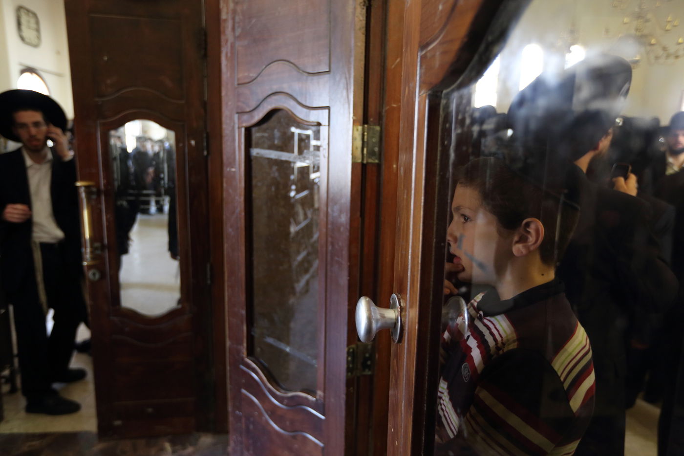 בדמע וכאב: אלפים נפרדו מראש ישיבת פוניבז'