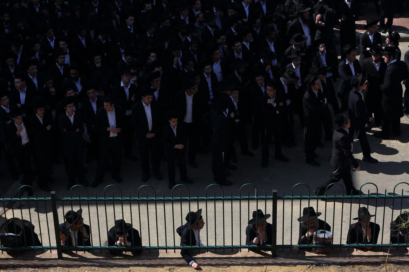 בדמע וכאב: אלפים נפרדו מראש ישיבת פוניבז'