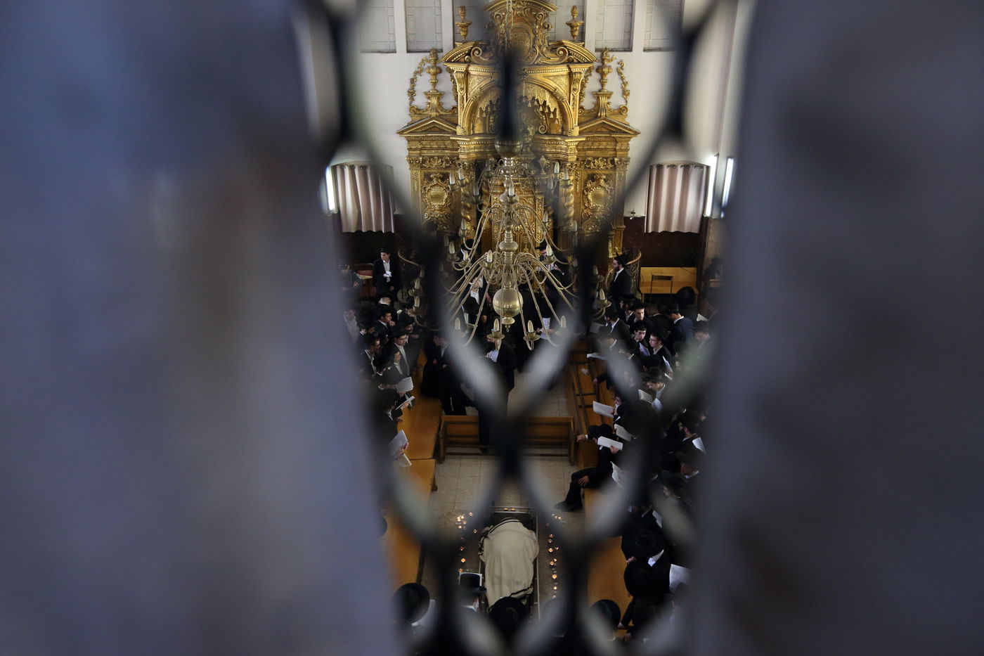 בדמע וכאב: אלפים נפרדו מראש ישיבת פוניבז'