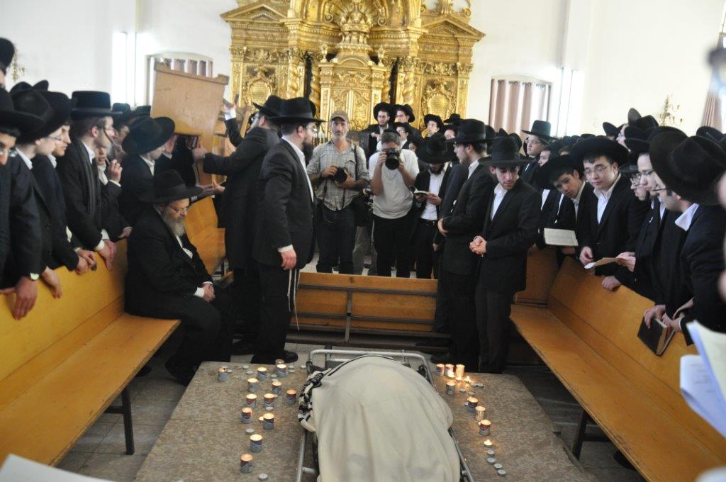 תיעוד מקיף: אלפים בהלווית ראש הישיבה הגרח"ש ליבוביץ זצ"ל