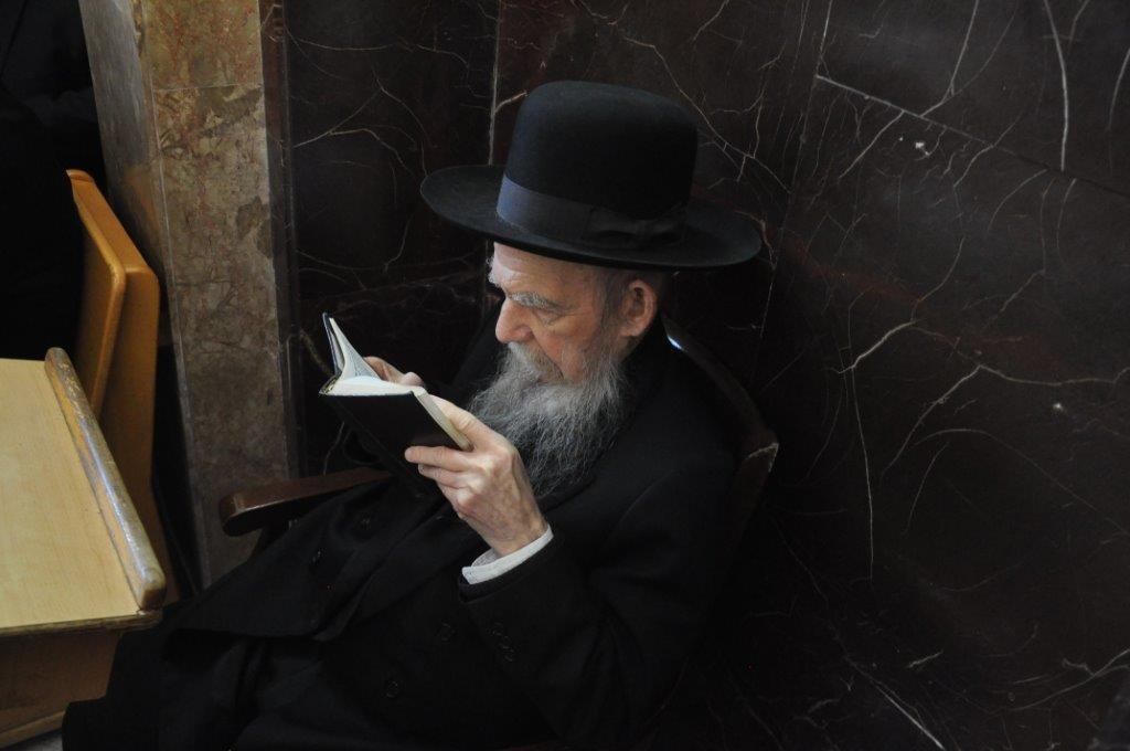 תיעוד מקיף: אלפים בהלווית ראש הישיבה הגרח"ש ליבוביץ זצ"ל