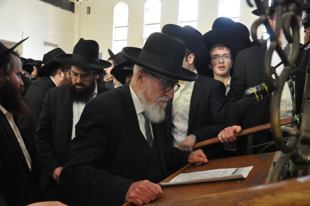 תיעוד מקיף: אלפים בהלווית ראש הישיבה הגרח"ש ליבוביץ זצ"ל