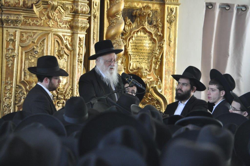 תיעוד מקיף: אלפים בהלווית ראש הישיבה הגרח"ש ליבוביץ זצ"ל