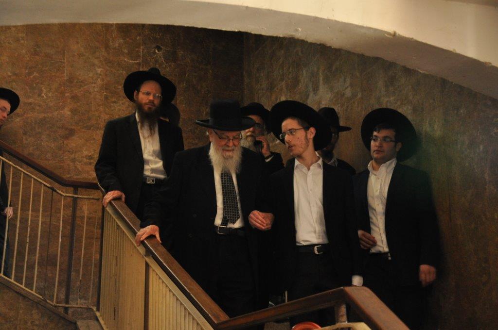 תיעוד מקיף: אלפים בהלווית ראש הישיבה הגרח"ש ליבוביץ זצ"ל