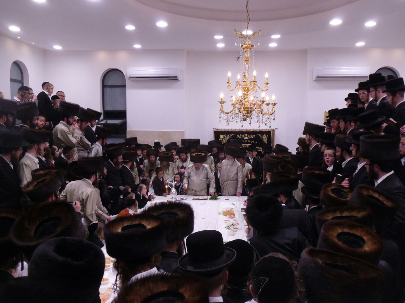 האדמו"ר מלעלוב שבת בביתר עילית • גלריה