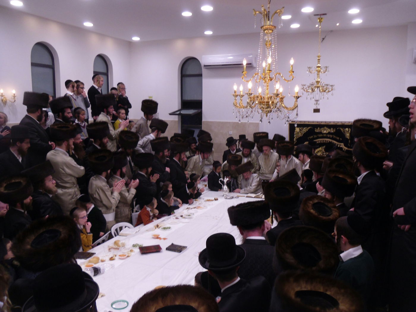 האדמו"ר מלעלוב שבת בביתר עילית • גלריה