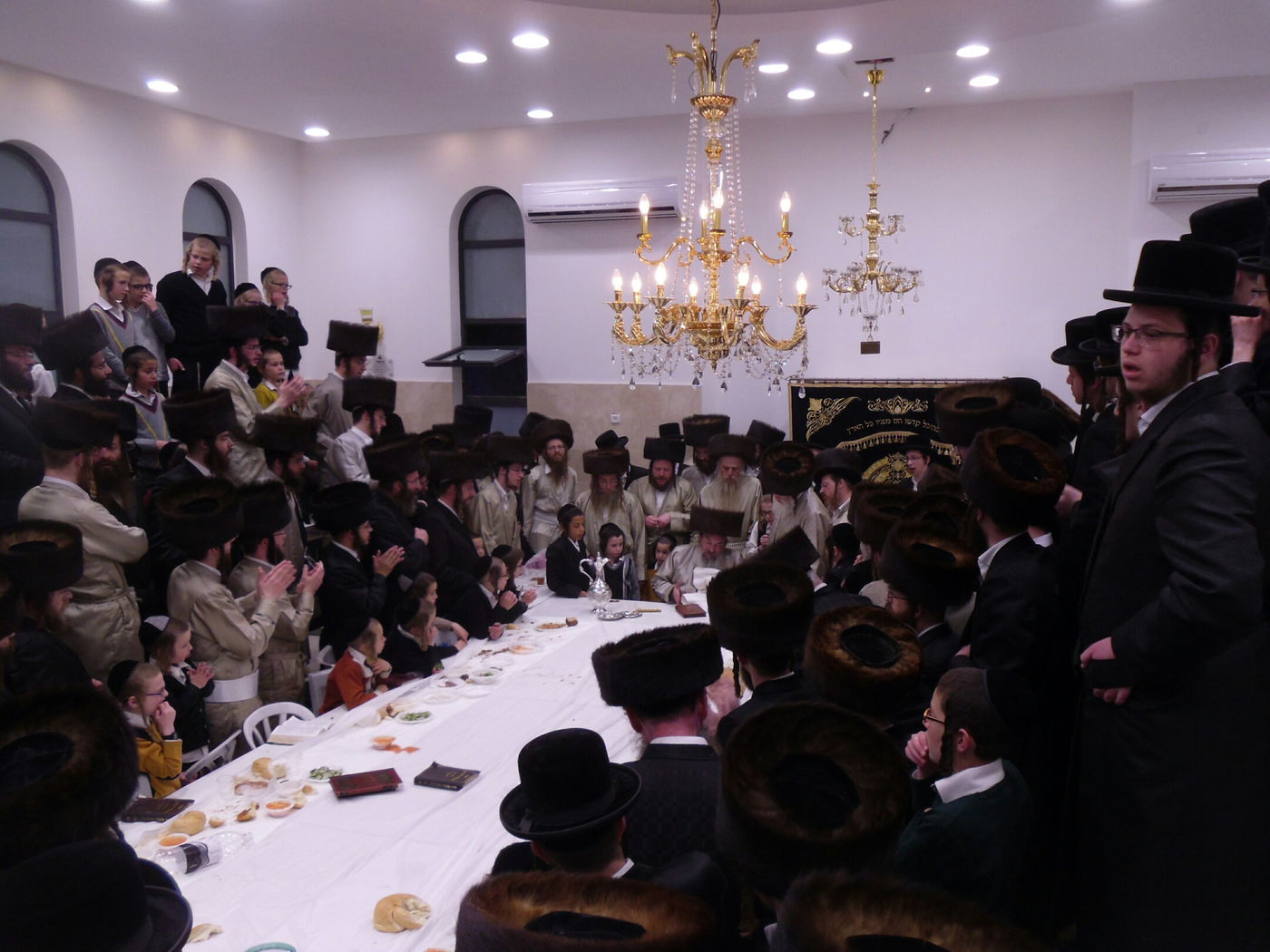 האדמו"ר מלעלוב שבת בביתר עילית • גלריה