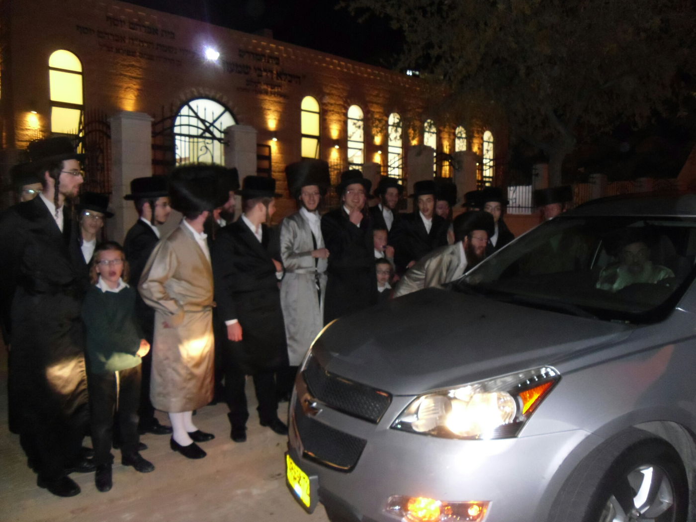 האדמו"ר מלעלוב שבת בביתר עילית • גלריה