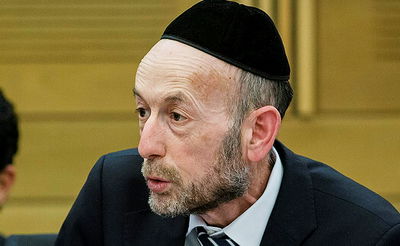 מקלב מאשים: נתניהו מוכר את ערכי העם היהודי תמורת בצע כסף