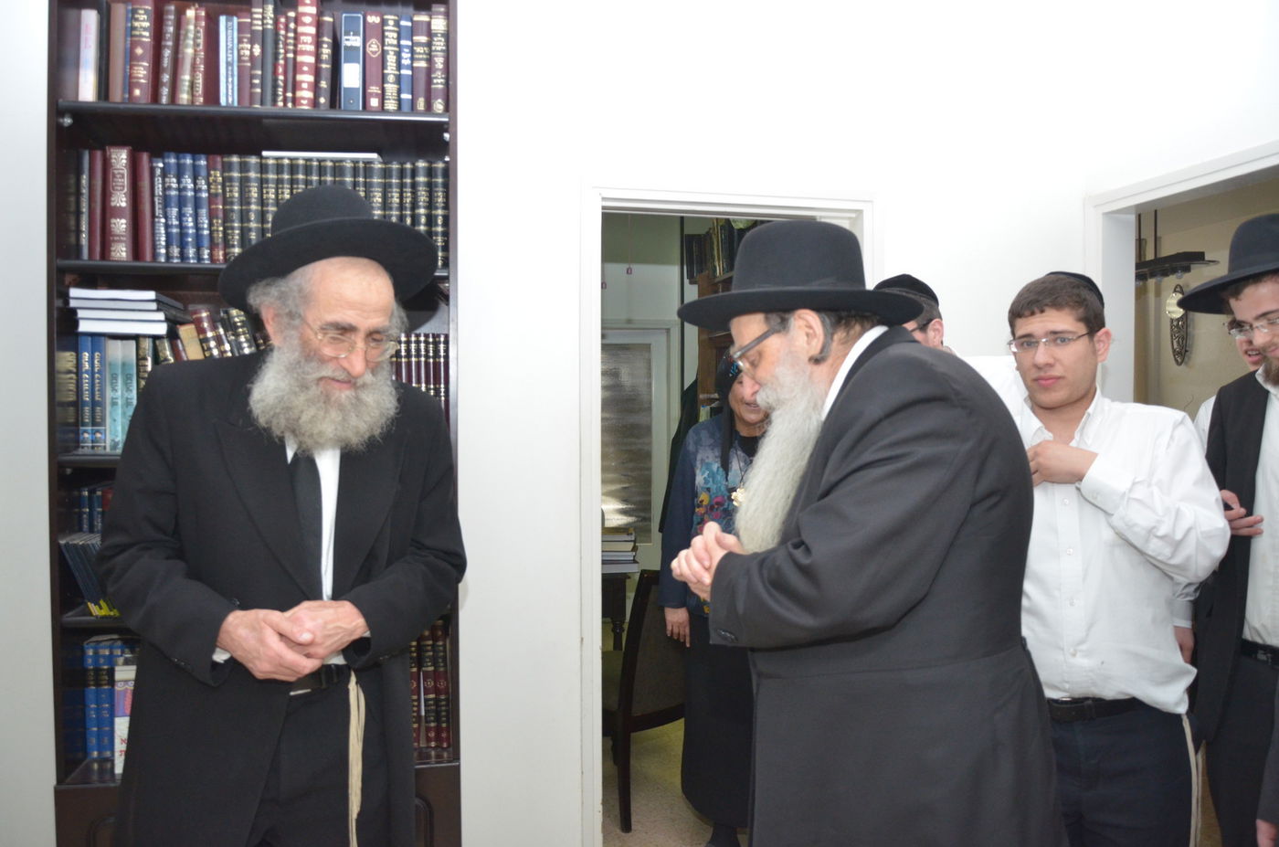 הגר"י אולשין ביקר אצל הגר"ש מרקוביץ. צפו