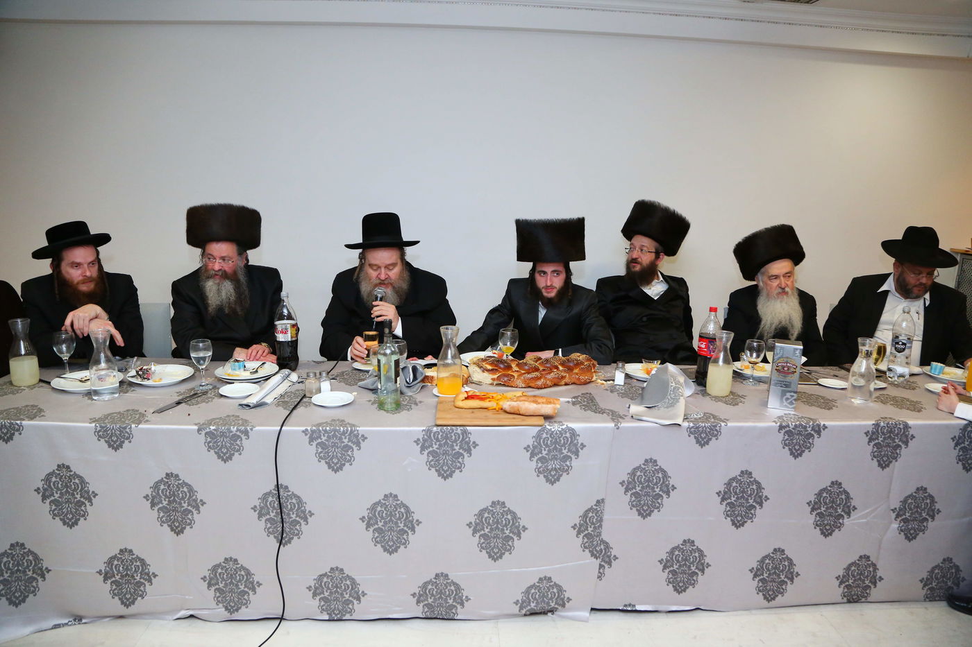 שבע ברכות עם אבא טורצקי הבדחן ומוטי שטיינמץ הזמר