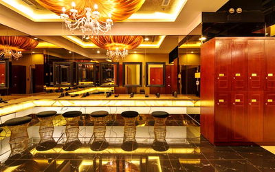 חדר הלוקרים של מכון הכושר