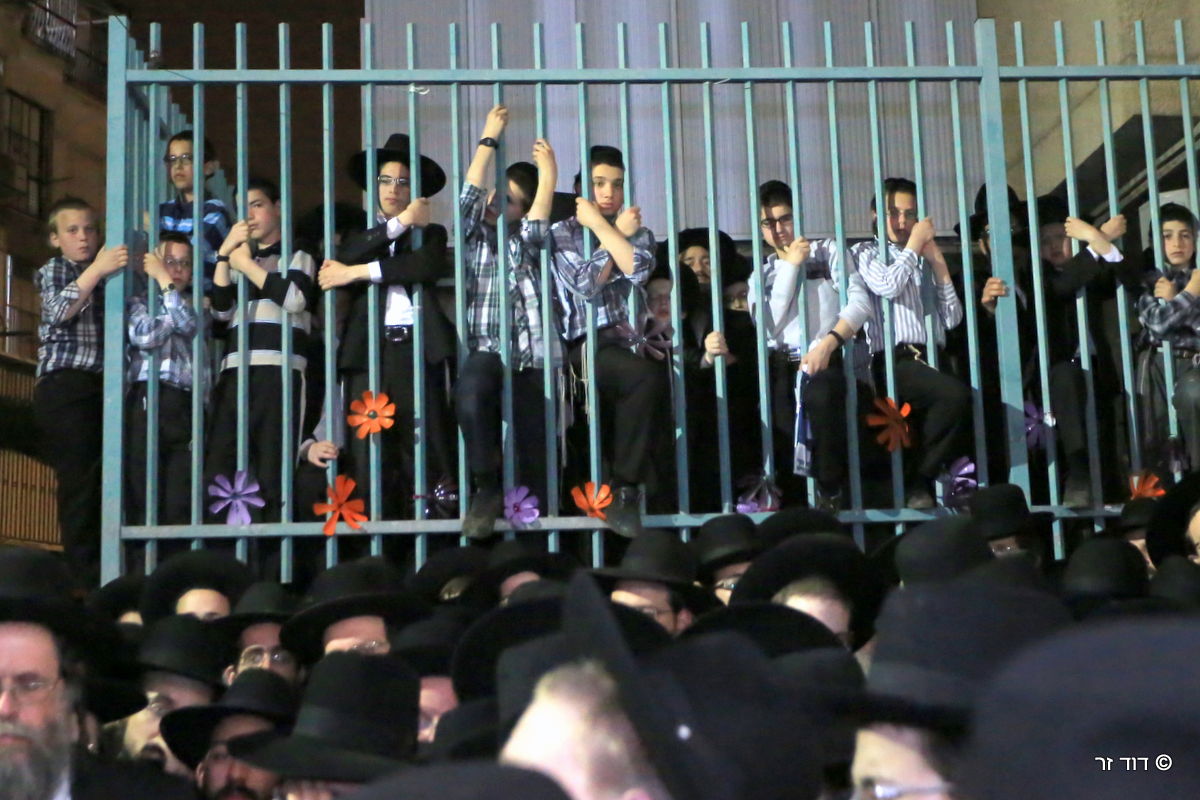 תיעוד דומע: הלוויית הרב ישראל גריינמן ז"ל