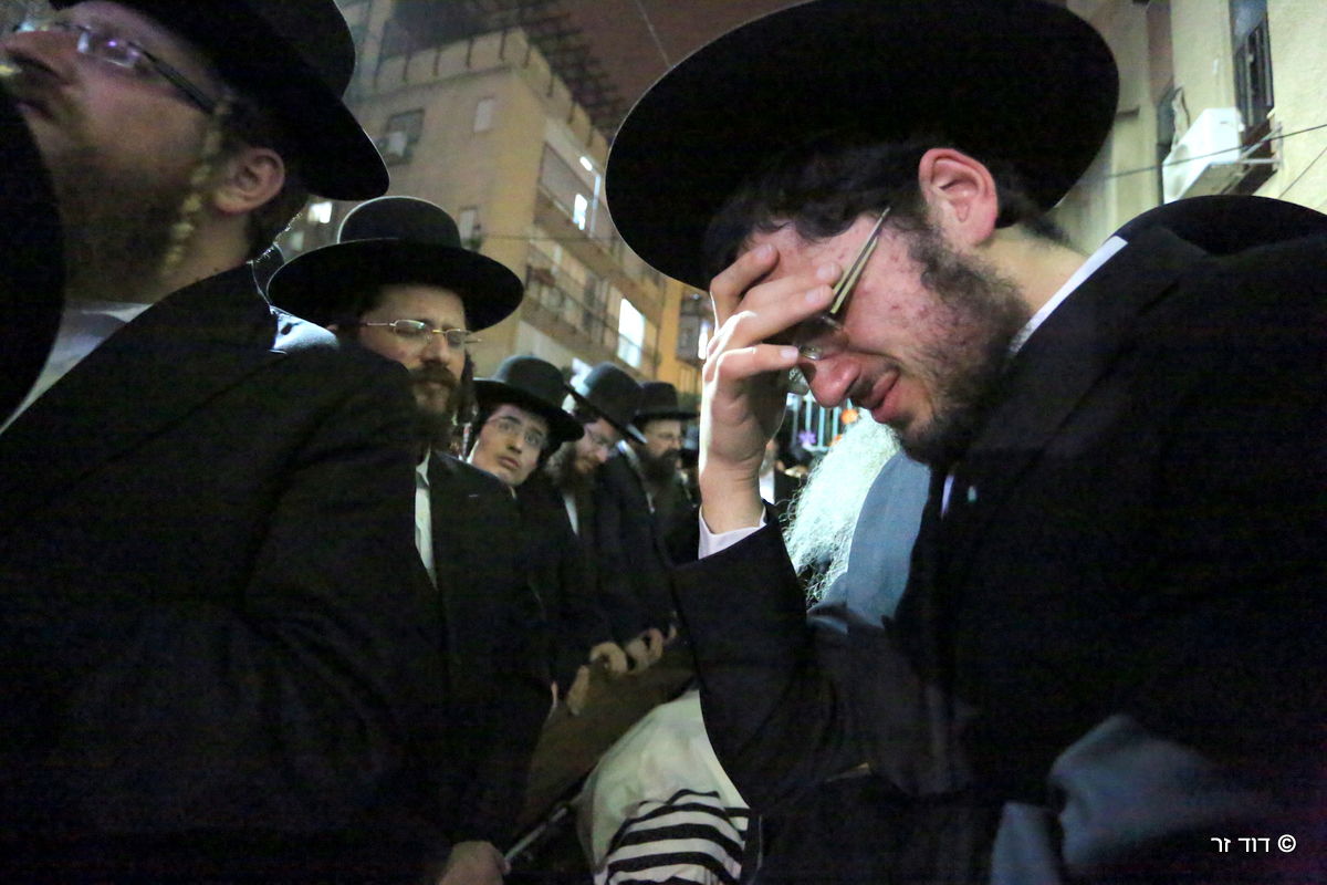 תיעוד דומע: הלוויית הרב ישראל גריינמן ז"ל