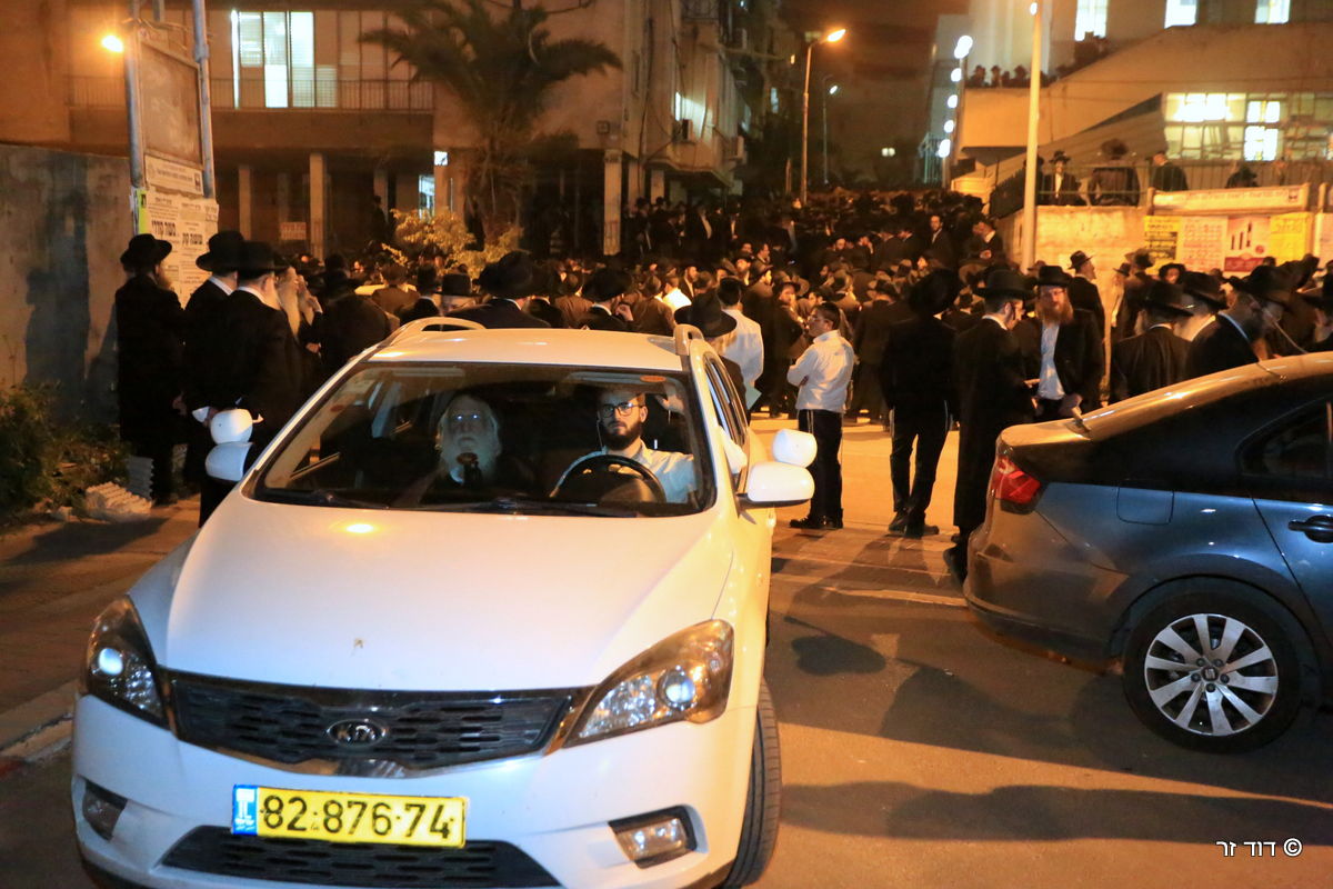 תיעוד דומע: הלוויית הרב ישראל גריינמן ז"ל