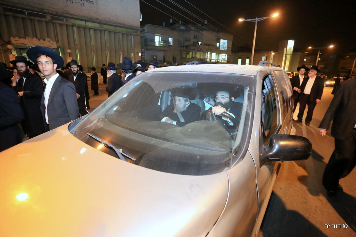 תיעוד דומע: הלוויית הרב ישראל גריינמן ז"ל