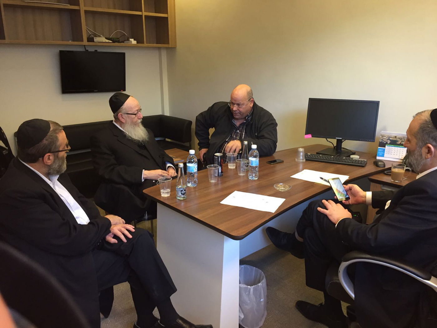 החרדים ללפ"מ: דאג לתקציב פרסום שוויוני