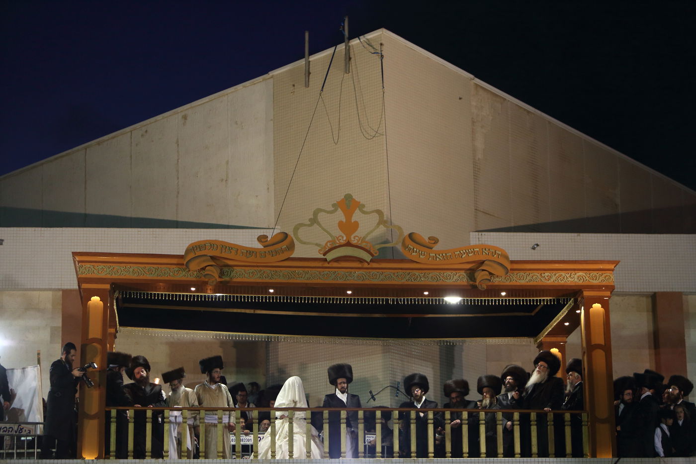 בכרכרה עם סוסים • צפו בגלריה מחתונת צאנז