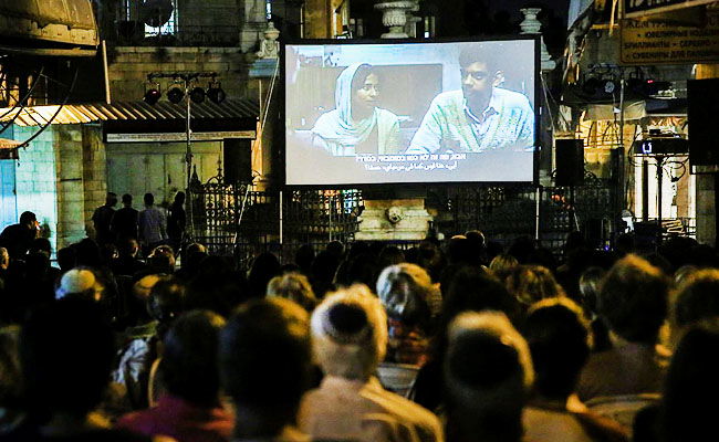 הקרנת סרטים, אילוסטרציה