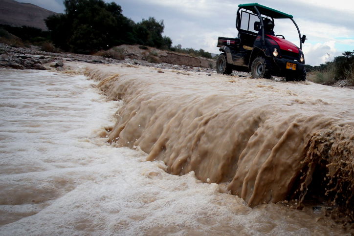 שיטפון בנחל אוג