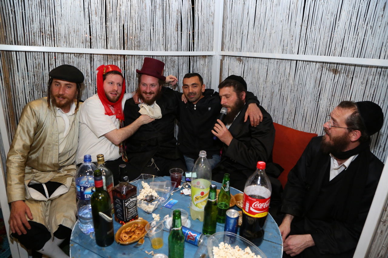 משתה היין בבית דובר עיריית בית שמש מתי רוזנצוויג • גלריה