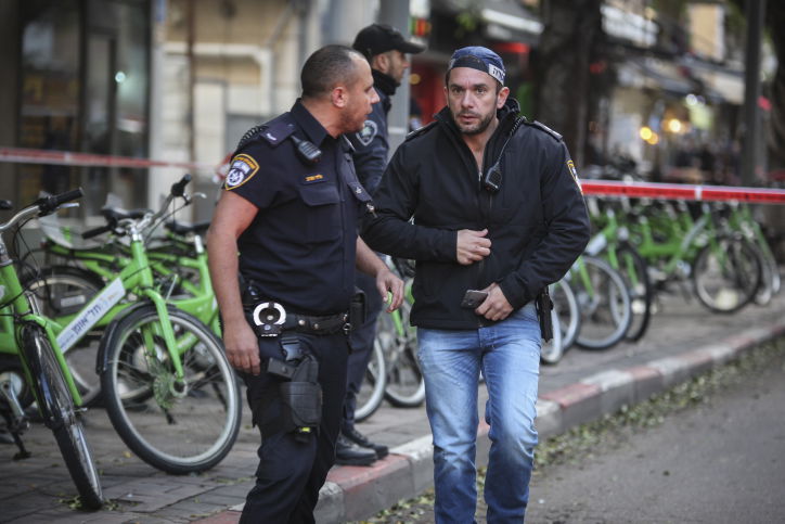 שוטרים בת"א, ארכיון